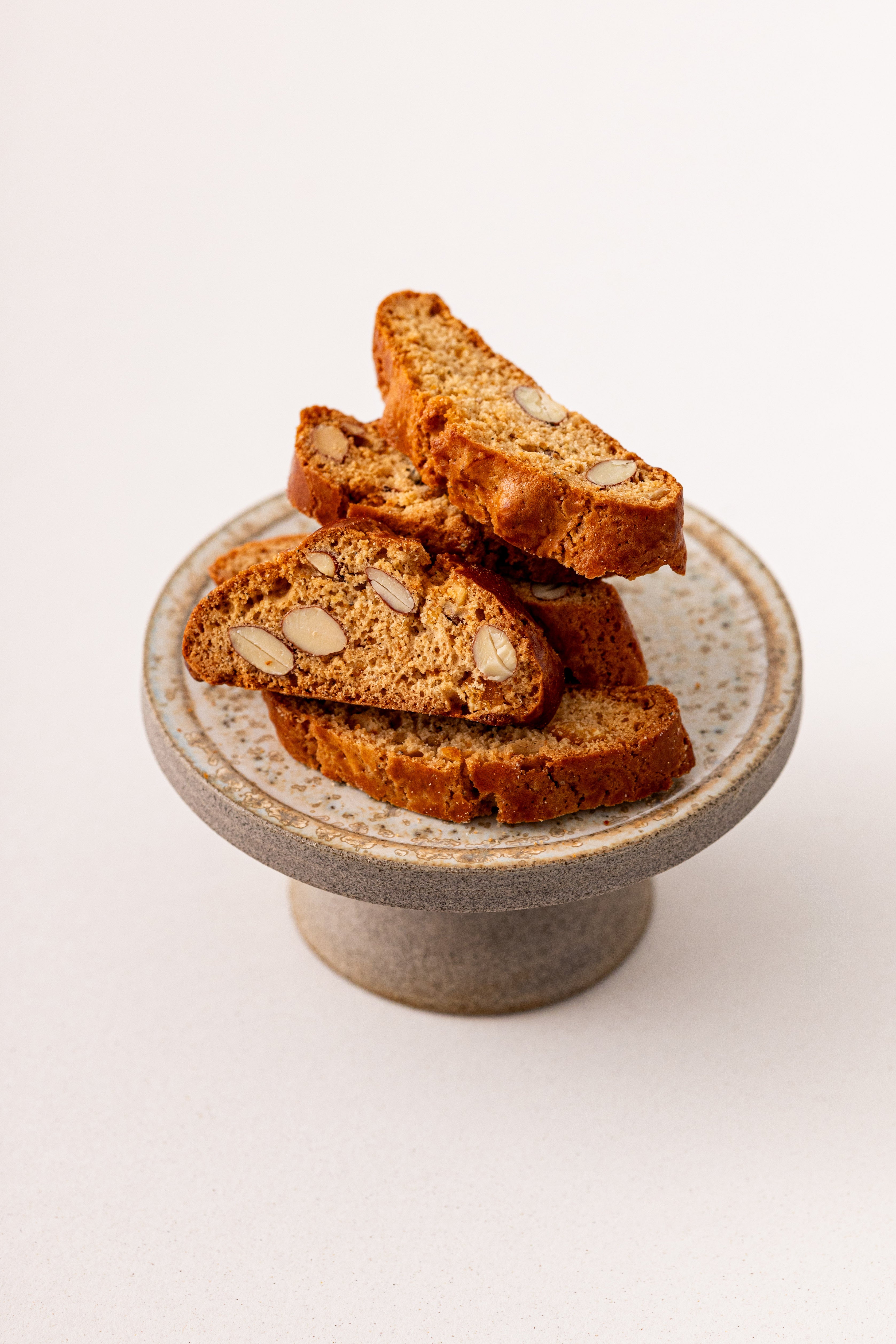 Cantuccini kardamommal, mandulával és kandírozott naranccsal